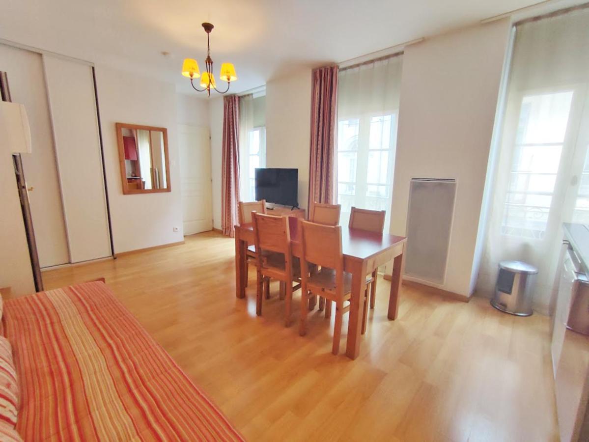 Ostal, T3, Centre Luchon, Wifi, Casier A Skis, Ascenseur, 6 Personnes Bagneres-de-Luchon Екстер'єр фото